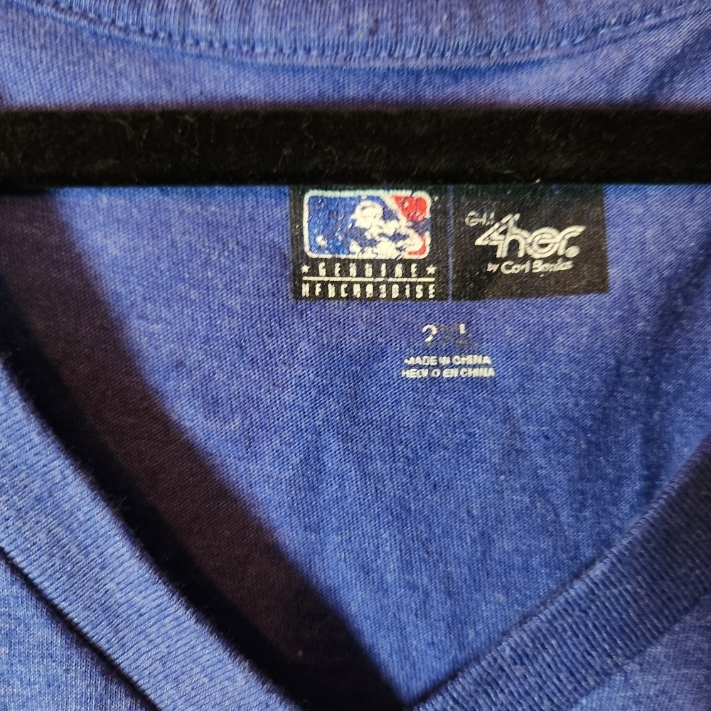 MLB Blue and Red Chicago Cubs Women's Short Sleeve Tee - Picture 3 of 4